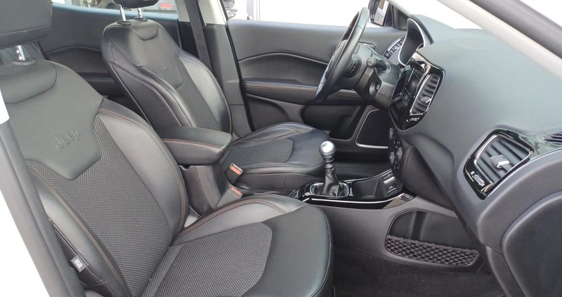 Jeep Compass cena 83500 przebieg: 54390, rok produkcji 2018 z Kluczbork małe 379